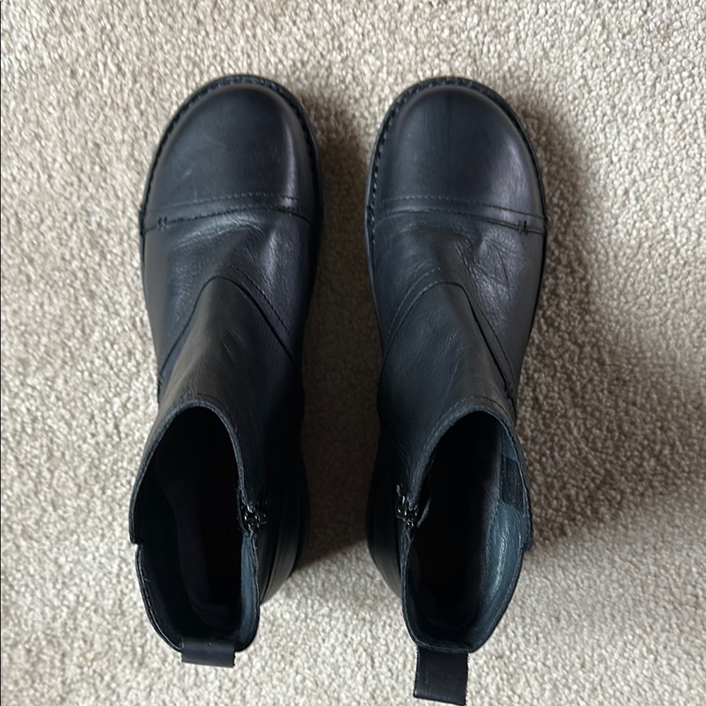 MizMooz boots
